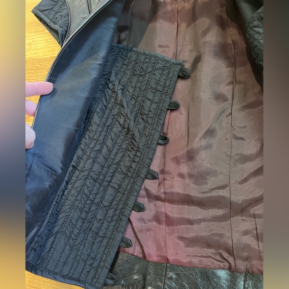 Gary Graham Brown Leather Vest, Size 4 - Picture 10 of 16